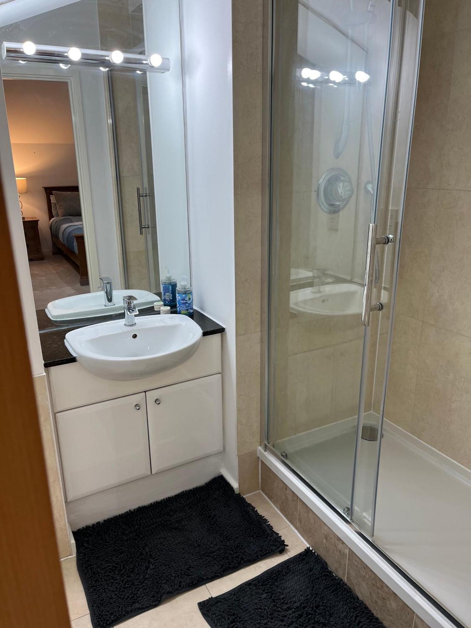 Affittacamere Roomzzz Near The Excel Exhibition Centre Royal Victoria O2 Arena Central 24 Hour Self Check-in