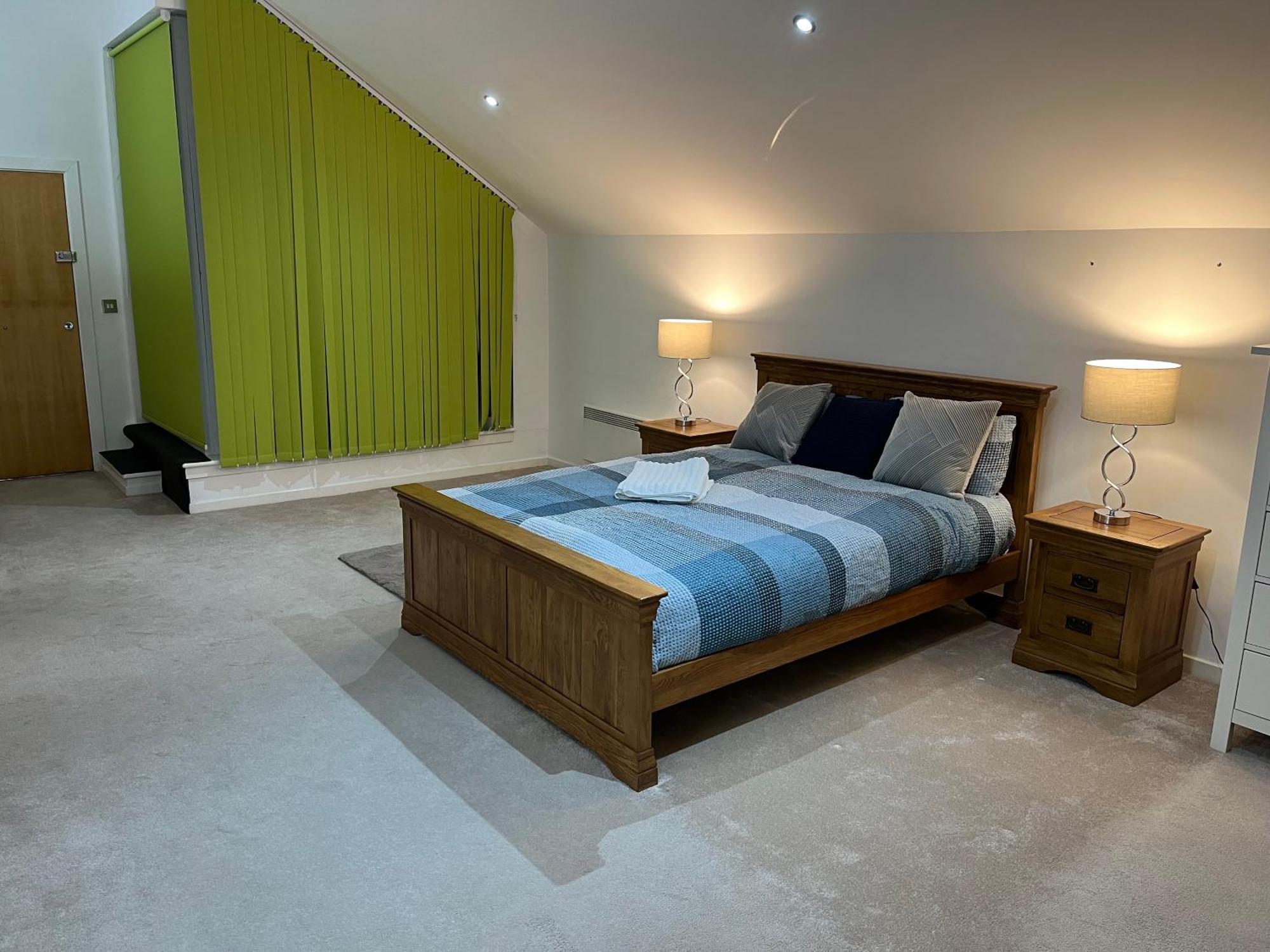 Roomzzz Near The Excel Exhibition Centre Royal Victoria O2 Arena Central 24 Hour Self Check-in Londra